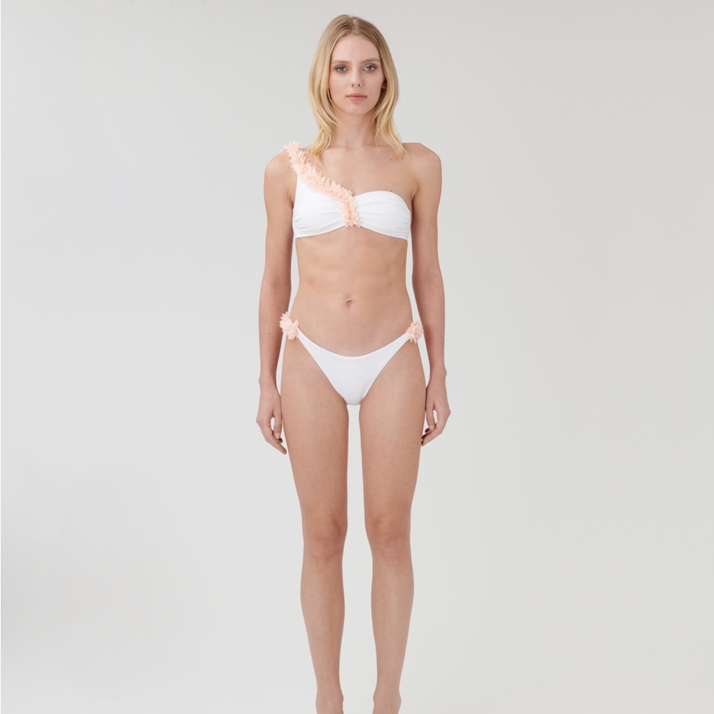 La Revêche Rasha White and Peach Ruffle Bikini Set - Top Large Bottom Medium
